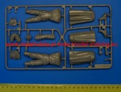 Tamiya 36306 WW2 German Machine Gunner (Greatcoat) 17 Tamiya 36306 WW2 German Machine Gunner (Greatcoat) -Radio Control Models 1295 1 tam36306 1