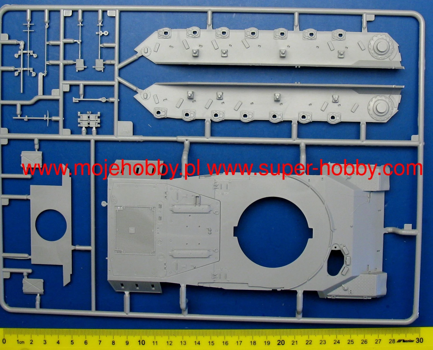 Revell 03240 Leopard 1 ( 2.-4. Prod. ) 9 Revell 03240 Leopard 1 ( 2.-4. Prod. ) - Image 7