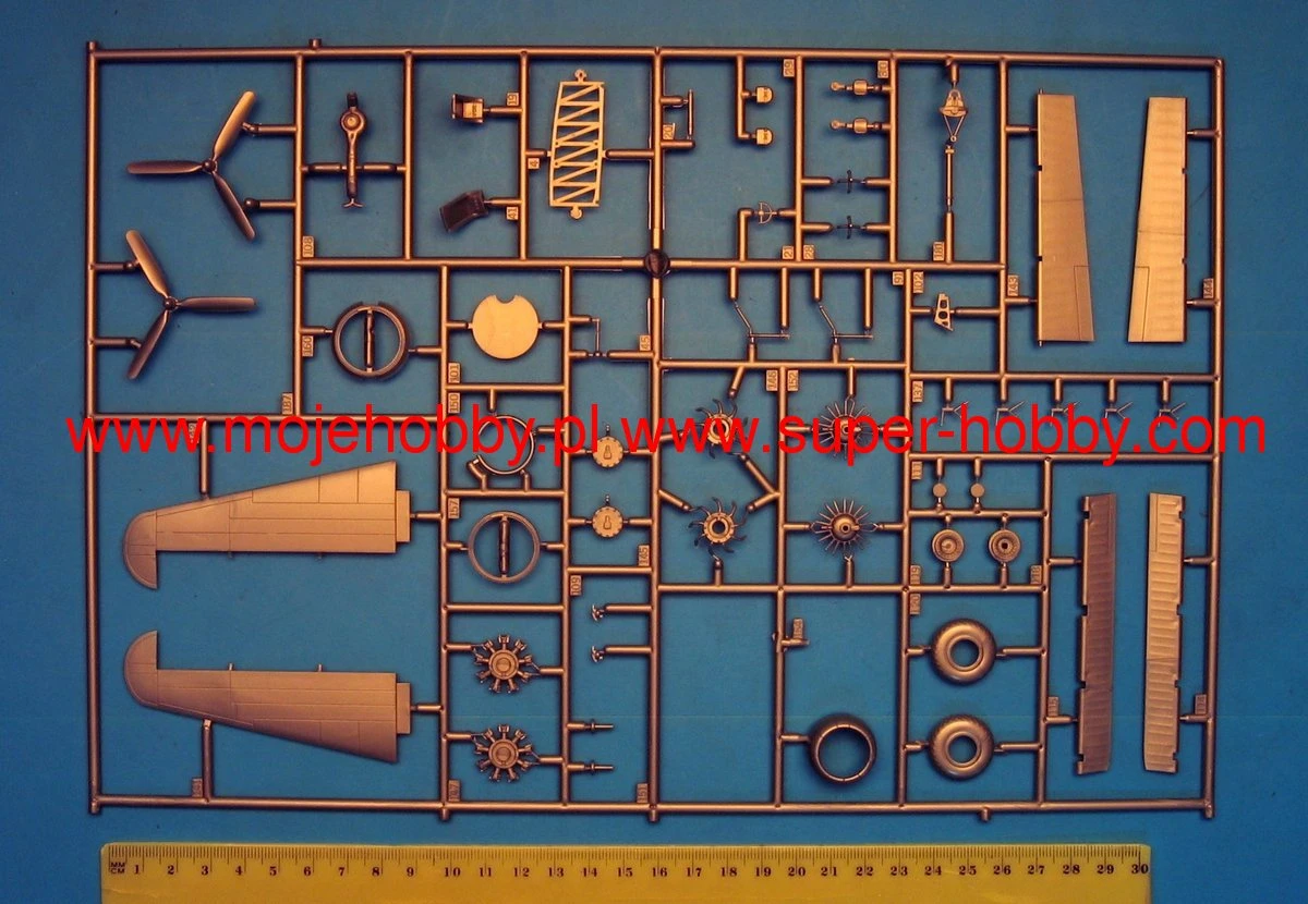 Revell 04283 B-17G Flying Fortress 12 Revell 04283 B-17G Flying Fortress - Image 10