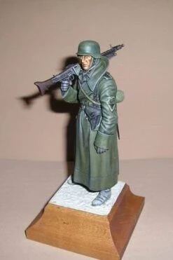 Tamiya 36306 WW2 German Machine Gunner (Greatcoat) 15 Tamiya 36306 WW2 German Machine Gunner (Greatcoat) -Radio Control Models 329 03