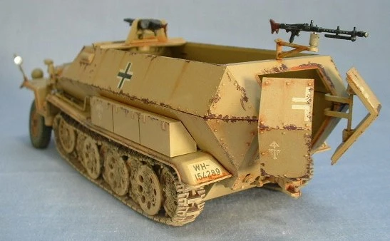 Tamiya 35020 Hanomag Sdkfz 251/1 6 Tamiya 35020 Hanomag Sdkfz 251/1 - Image 4
