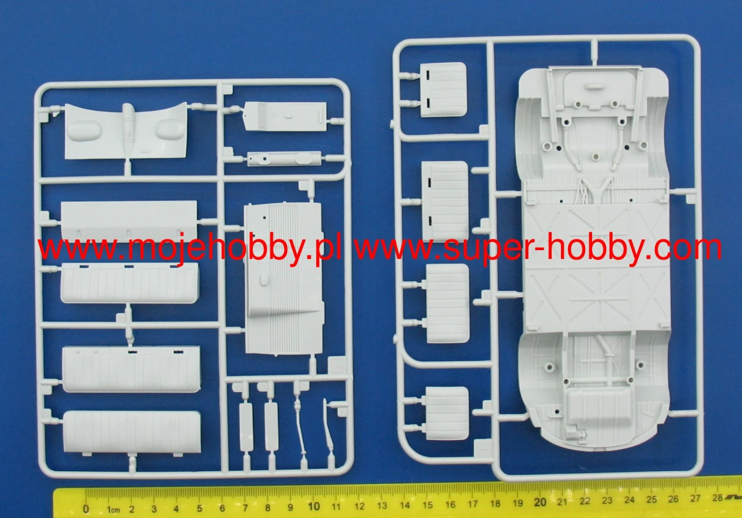 Revell 07674 VW T1 Camper 12 Revell 07674 VW T1 Camper - Image 10