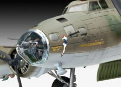 Revell 04279 B-17F Memphis Belle -Radio Control Models 40674 04279 d05 b 17f memphis belle