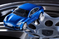 Revell 67034 Porsche Panamera Turbo Model Set -Radio Control Models 40675 07034 snf porsche panamera