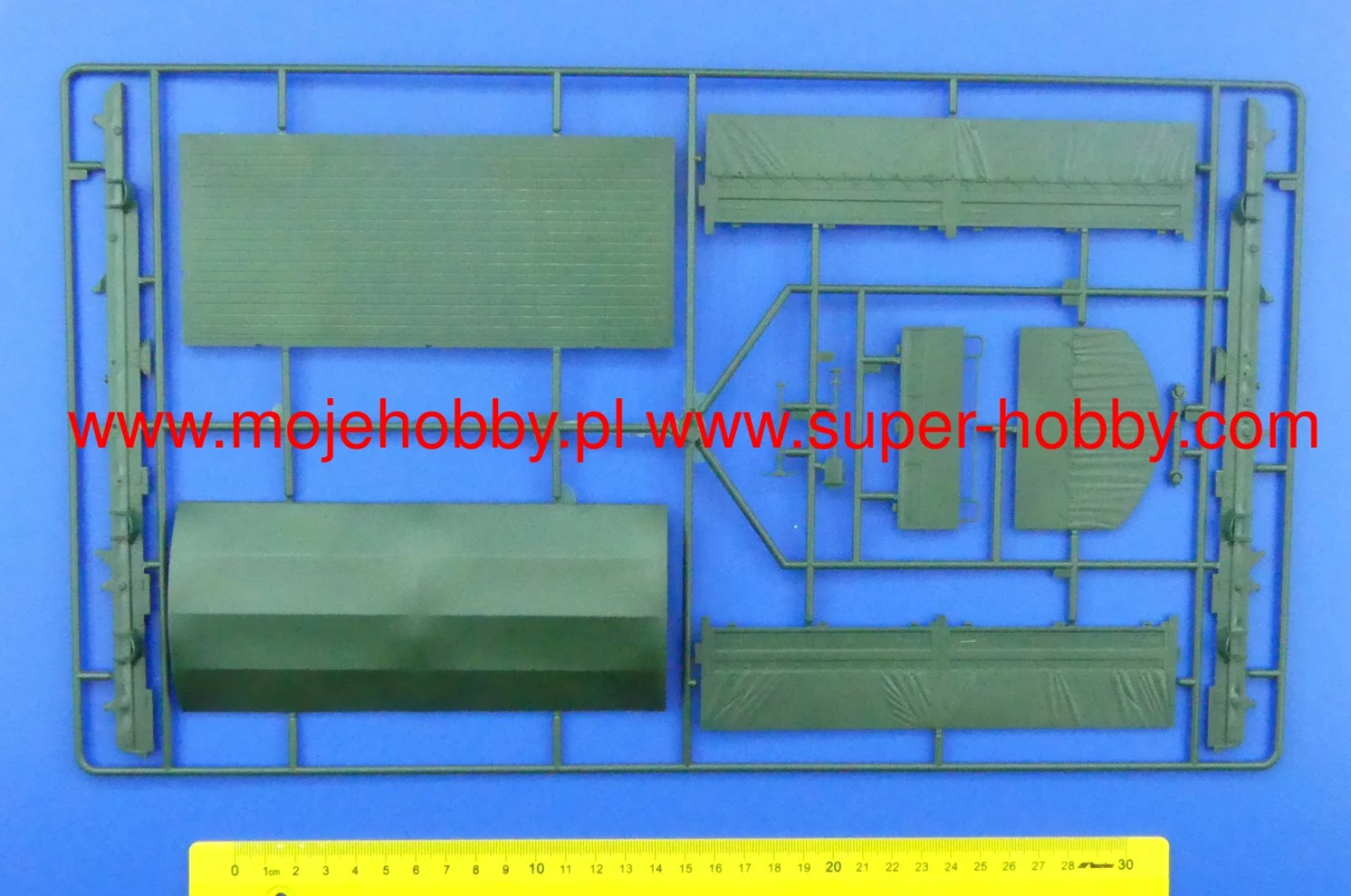 Revell 03291 MAN 7t. Milgl 6x6 5 Revell 03291 MAN 7t. Milgl 6x6 - Image 4